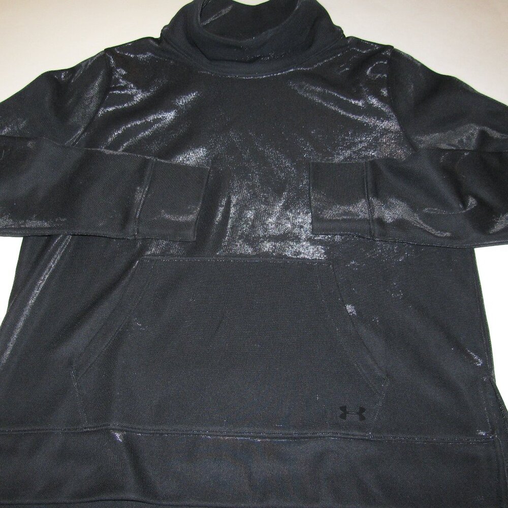 Under Armour Metallic Black Long Sleeve Turtle Neck Mens XS Loose  Cold gear